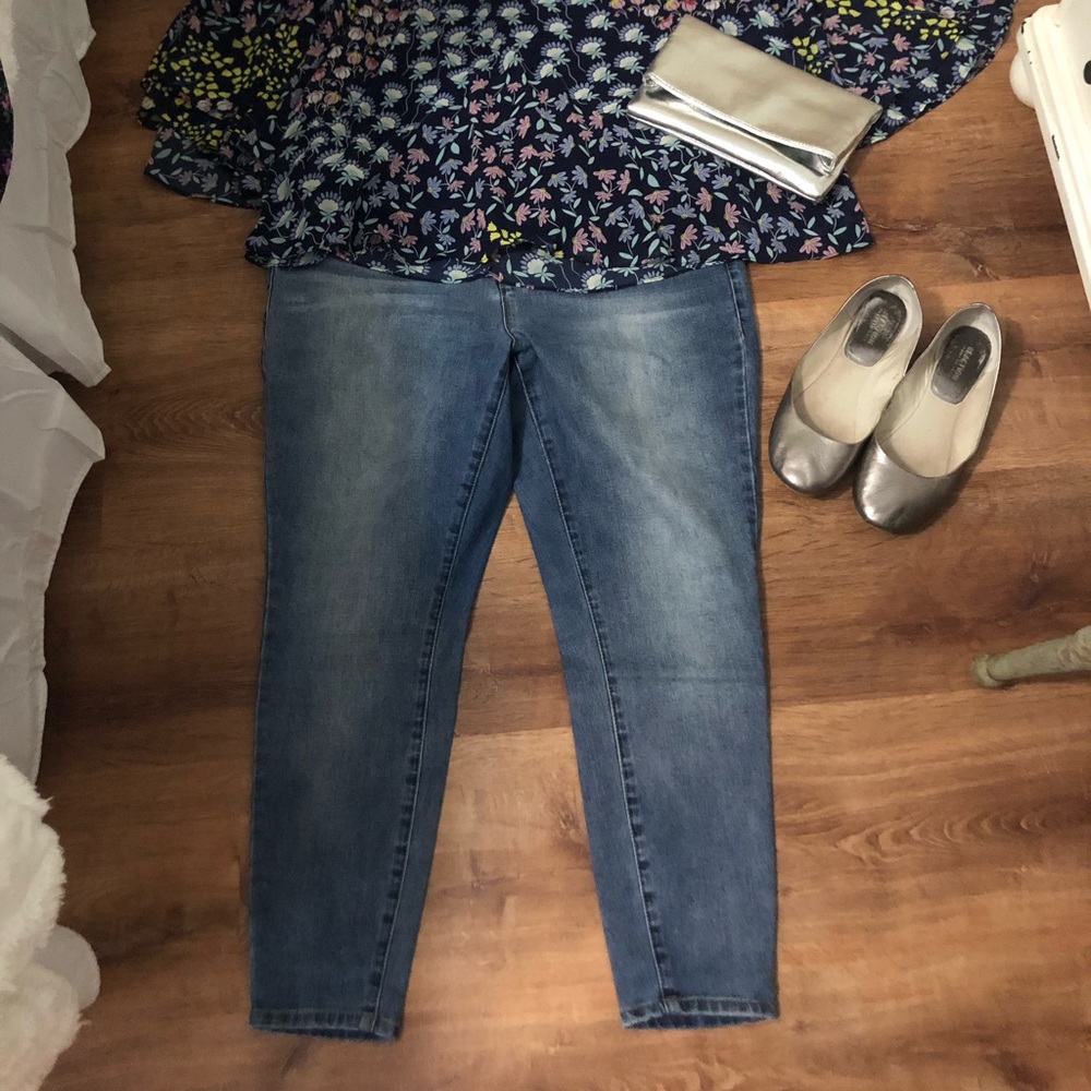 The Superbass Skinny Jeans